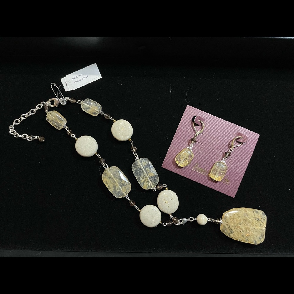 Premier Designs “Sand Dune” earrings #30666